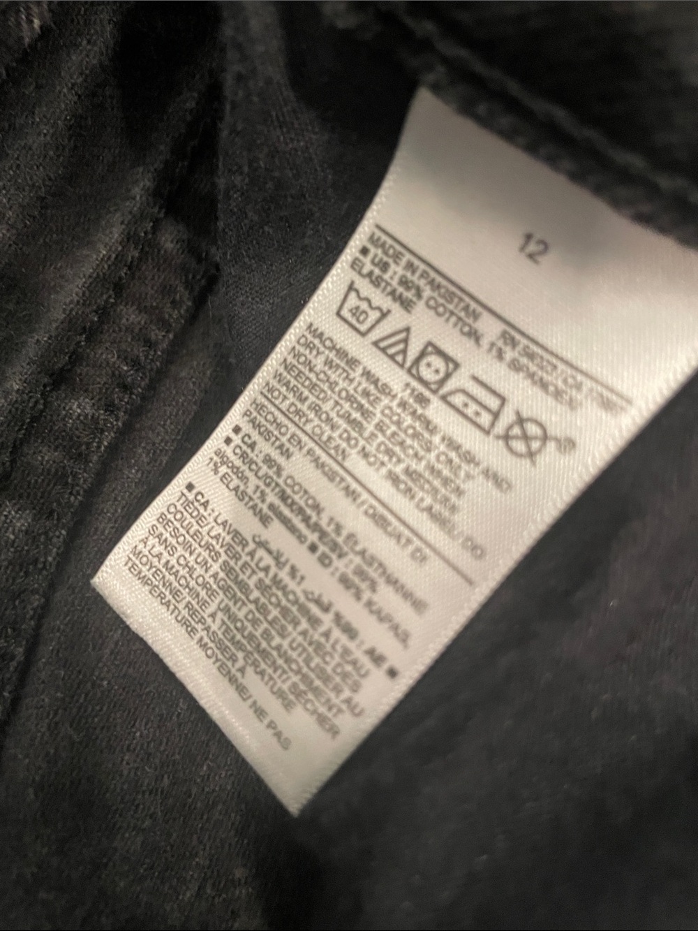 Old Navy Black High-Rise Frayed Hem Denim Shorts - Picture 3 of 6